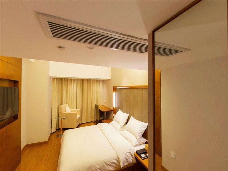 Ji Hotel Shanghai Yan An Road Branch Esterno foto