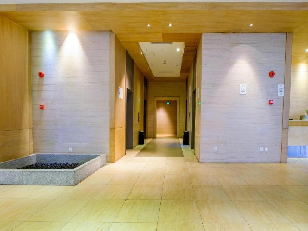 Ji Hotel Shanghai Yan An Road Branch Esterno foto