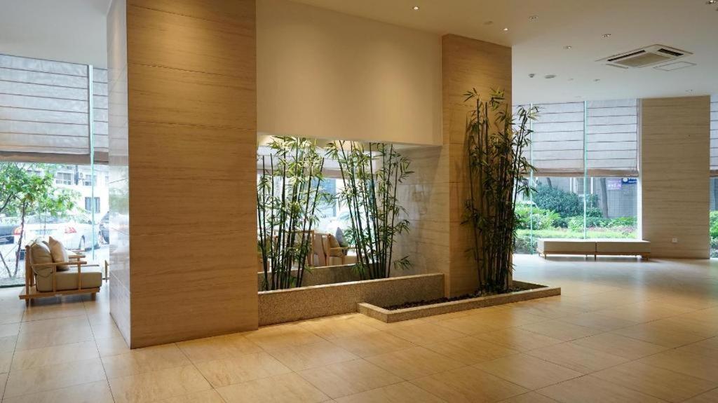 Ji Hotel Shanghai Yan An Road Branch Esterno foto